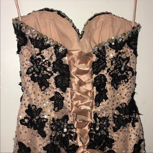 Dress - Picture 2 of 5